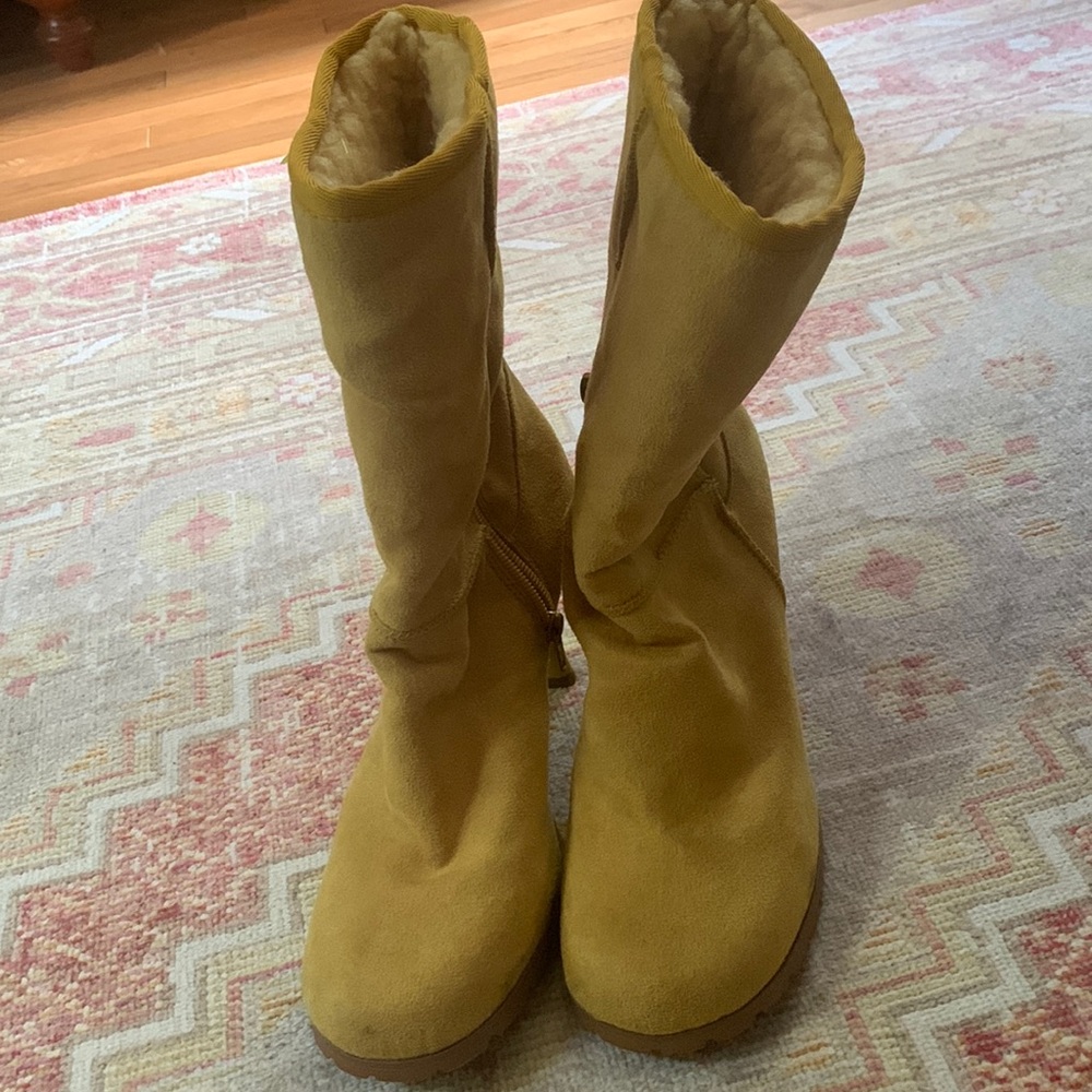Gold Suede Heeled, Fur lined boots with back embroidery design